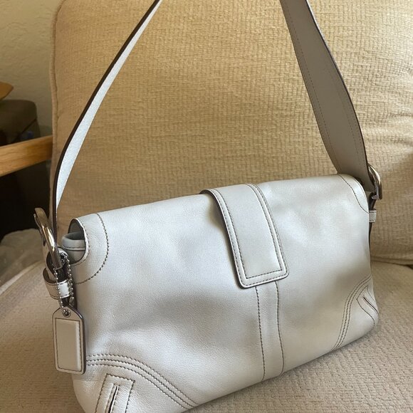 Vintage Coach Soho Double Pocket Buckle Shoulder Bag - 9434 - White - Picture 5 of 13